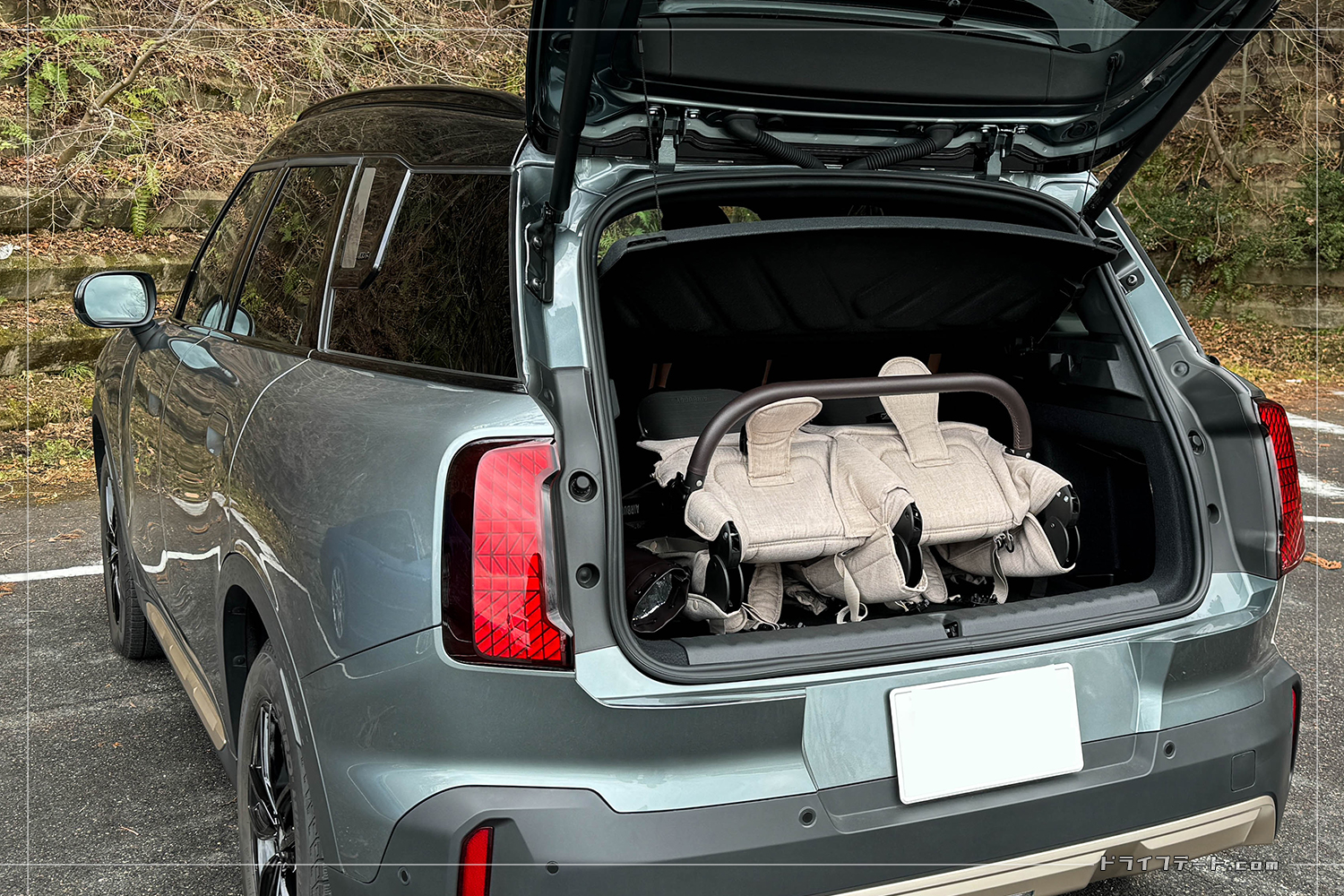 MINIカントリーマンににエアバギー ココダブルEXフロムバースを乗せてみた